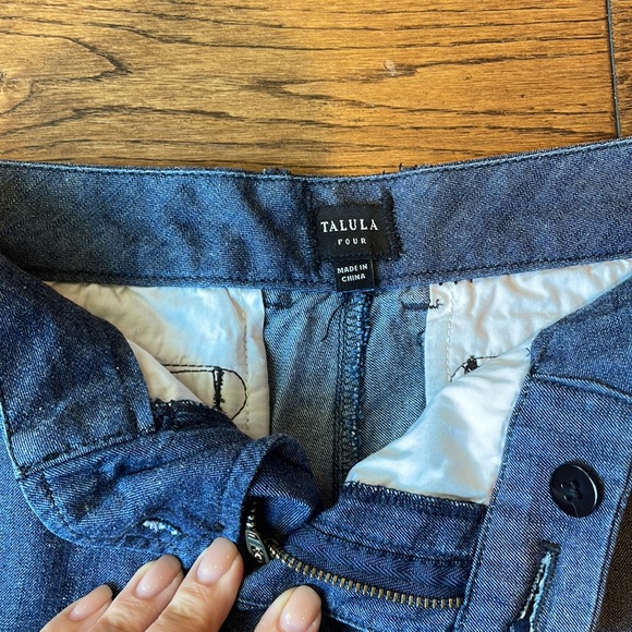 Talula Dark Denim Shorts - Size 4 - Picture 3 of 5